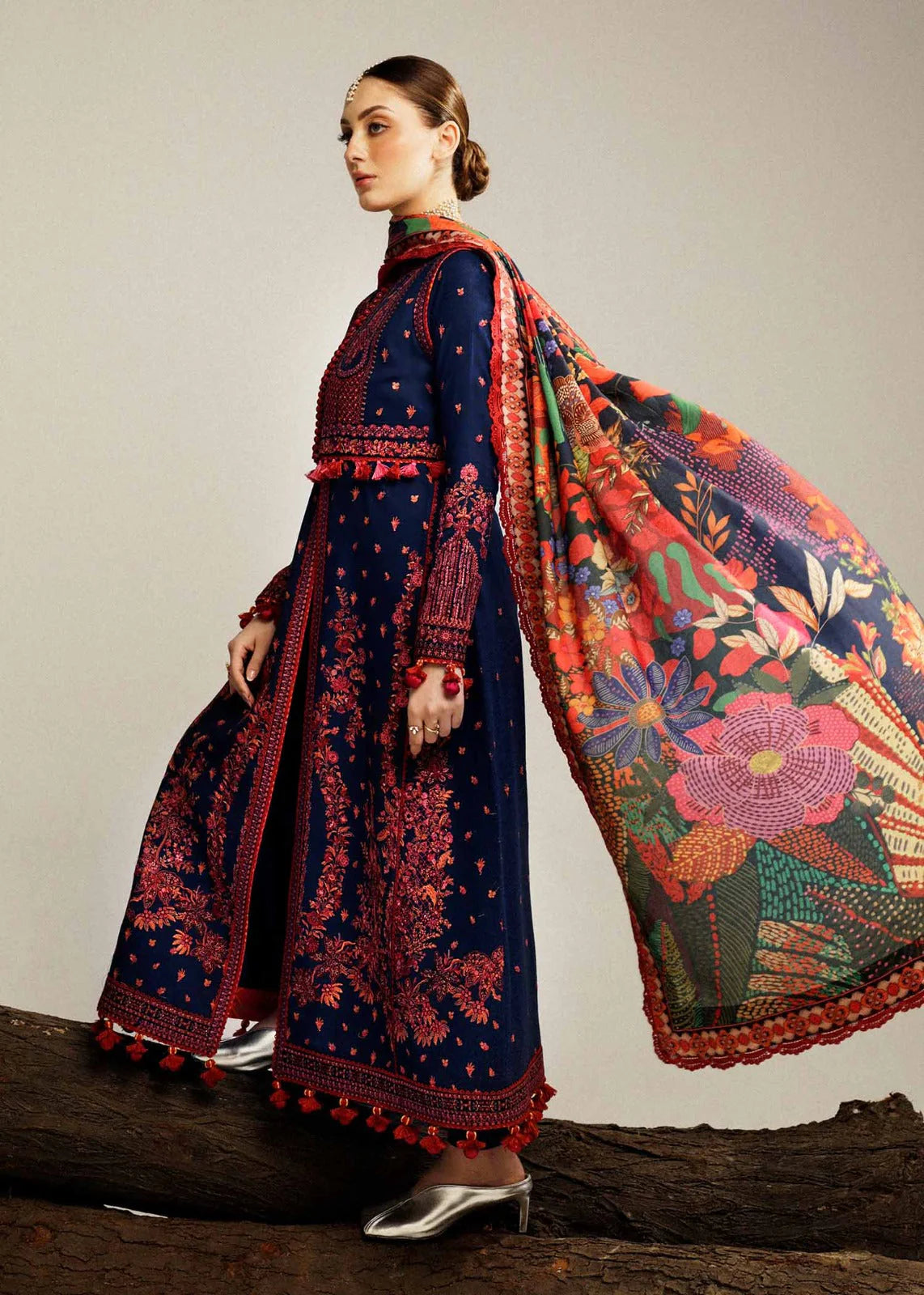 HR 570-3 Piece - Unstitched Heavy Embroidered Dhanak Fabric
