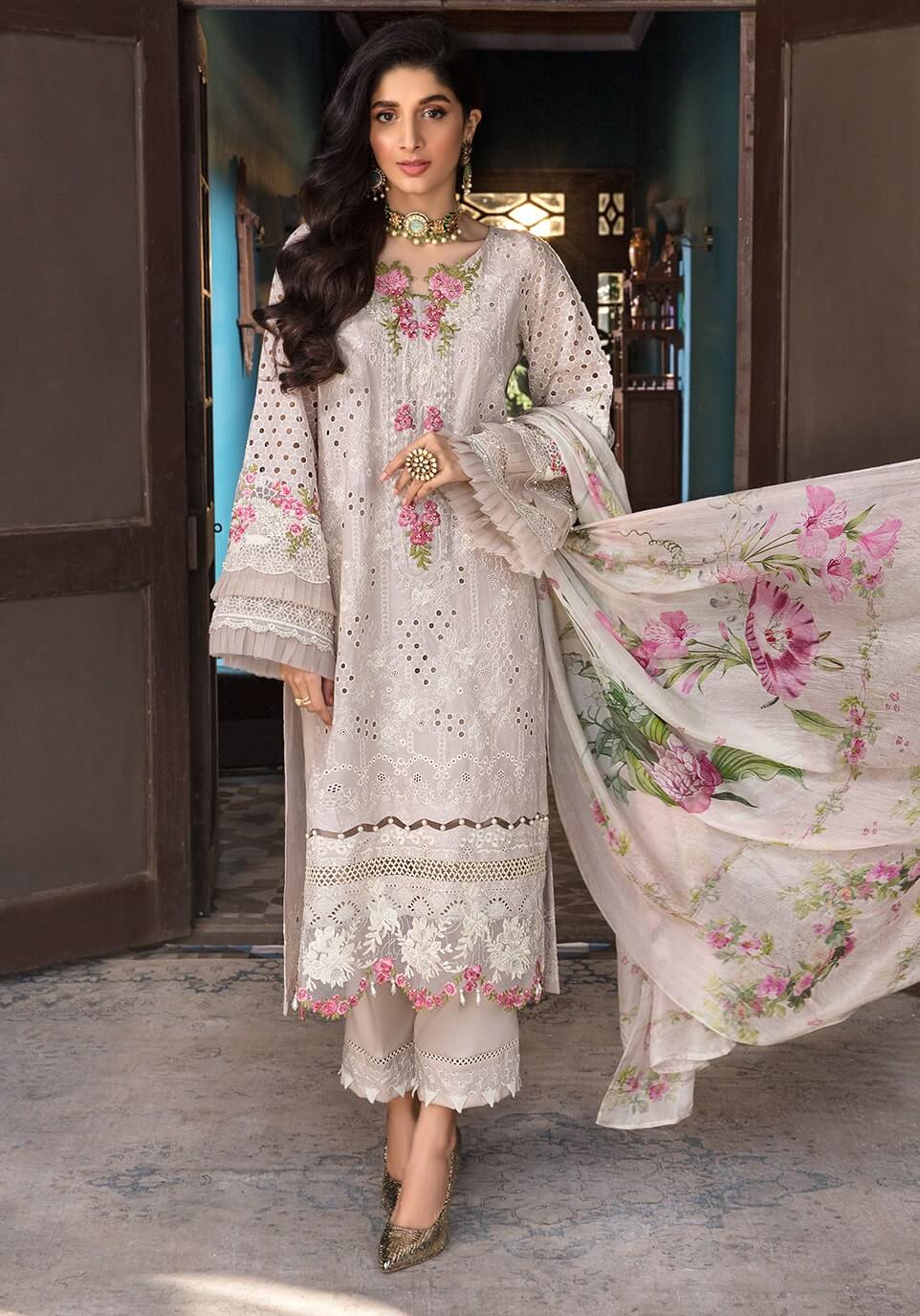 EL 12-3 Piece Heavy Embroidered Chicken Kari Lawn Suit ( Printed Silk Dupatta )
