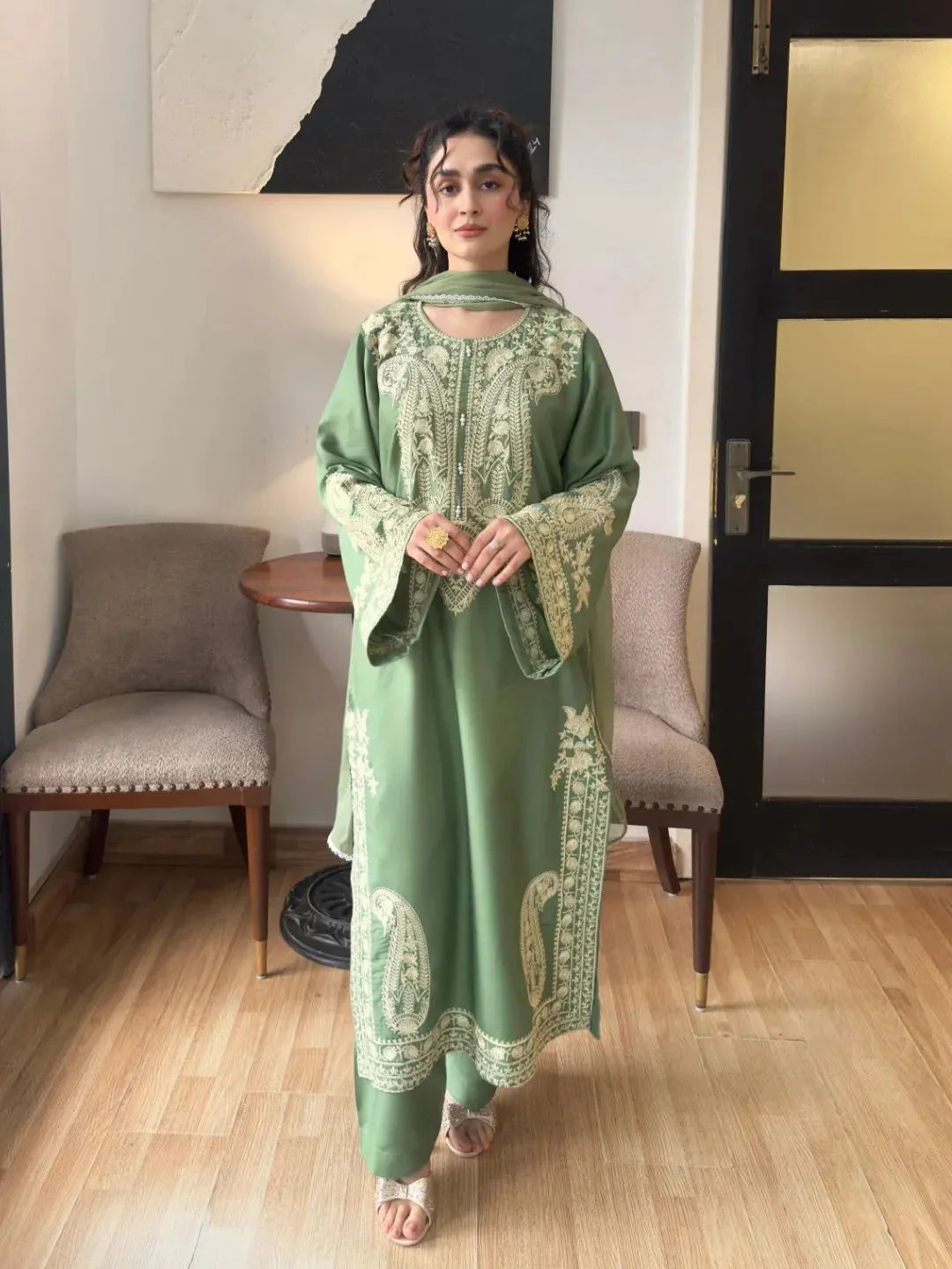 MR 2740-3 Piece Unstitched Embroidered Lawn Suit