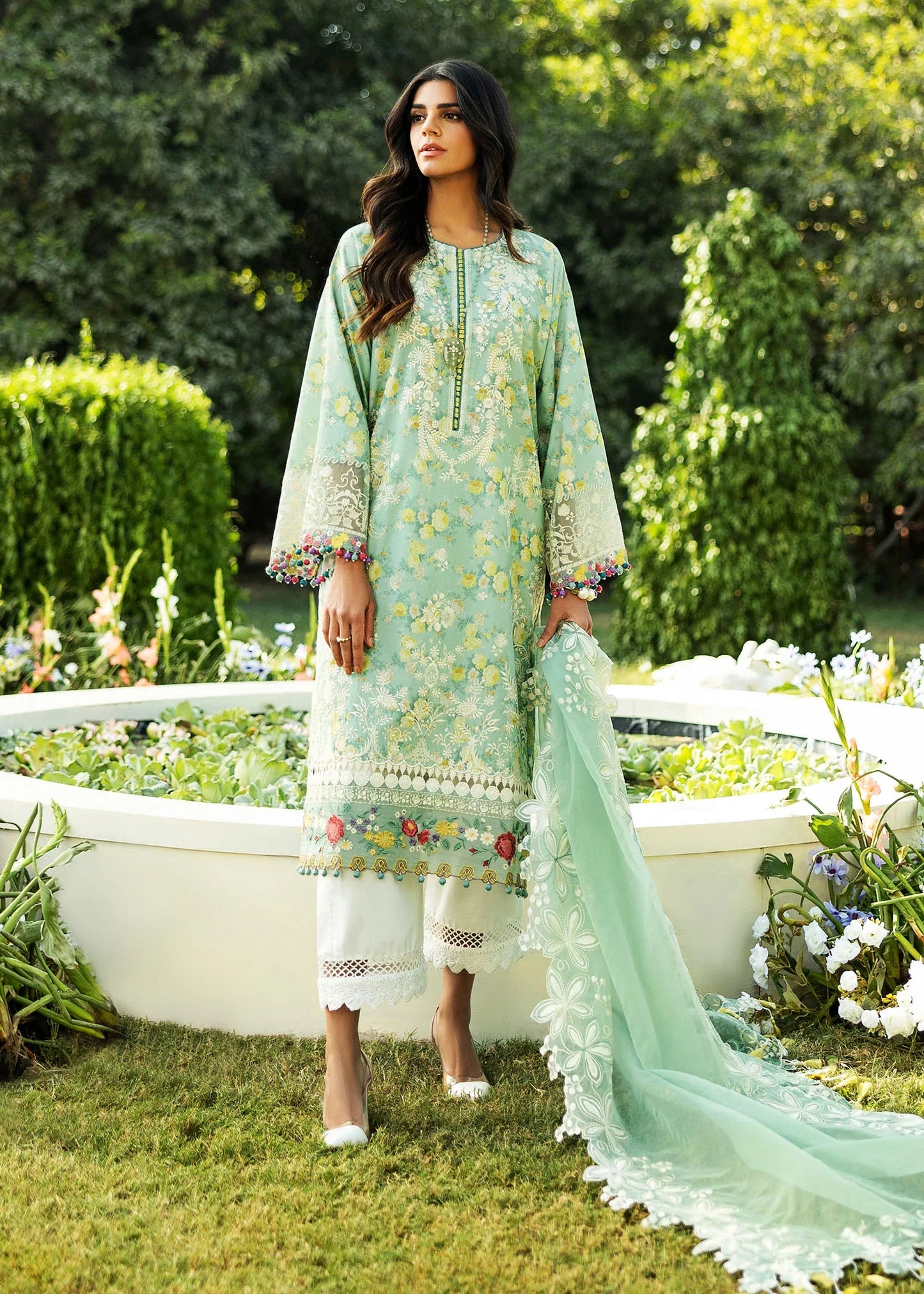 SP 482-3Pc Printed and Embroidered Lawn Shirt with Embroidered Organza Dupatta