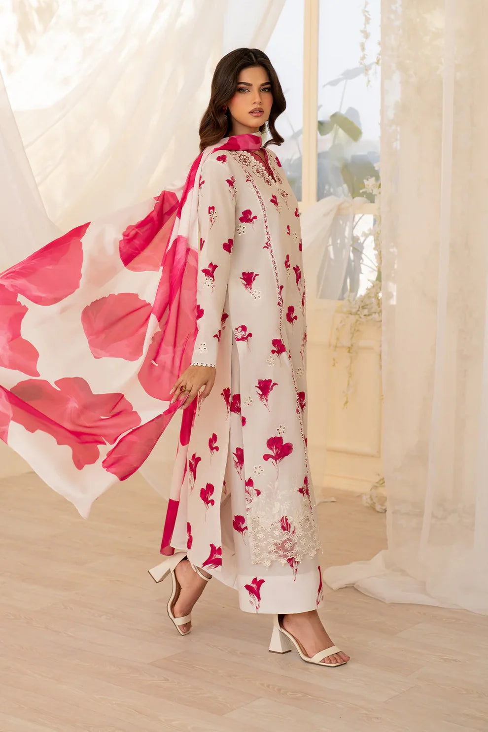 IZ 239B-3 Piece Unstitched Chicken Kari Embroidered Lawn Suit