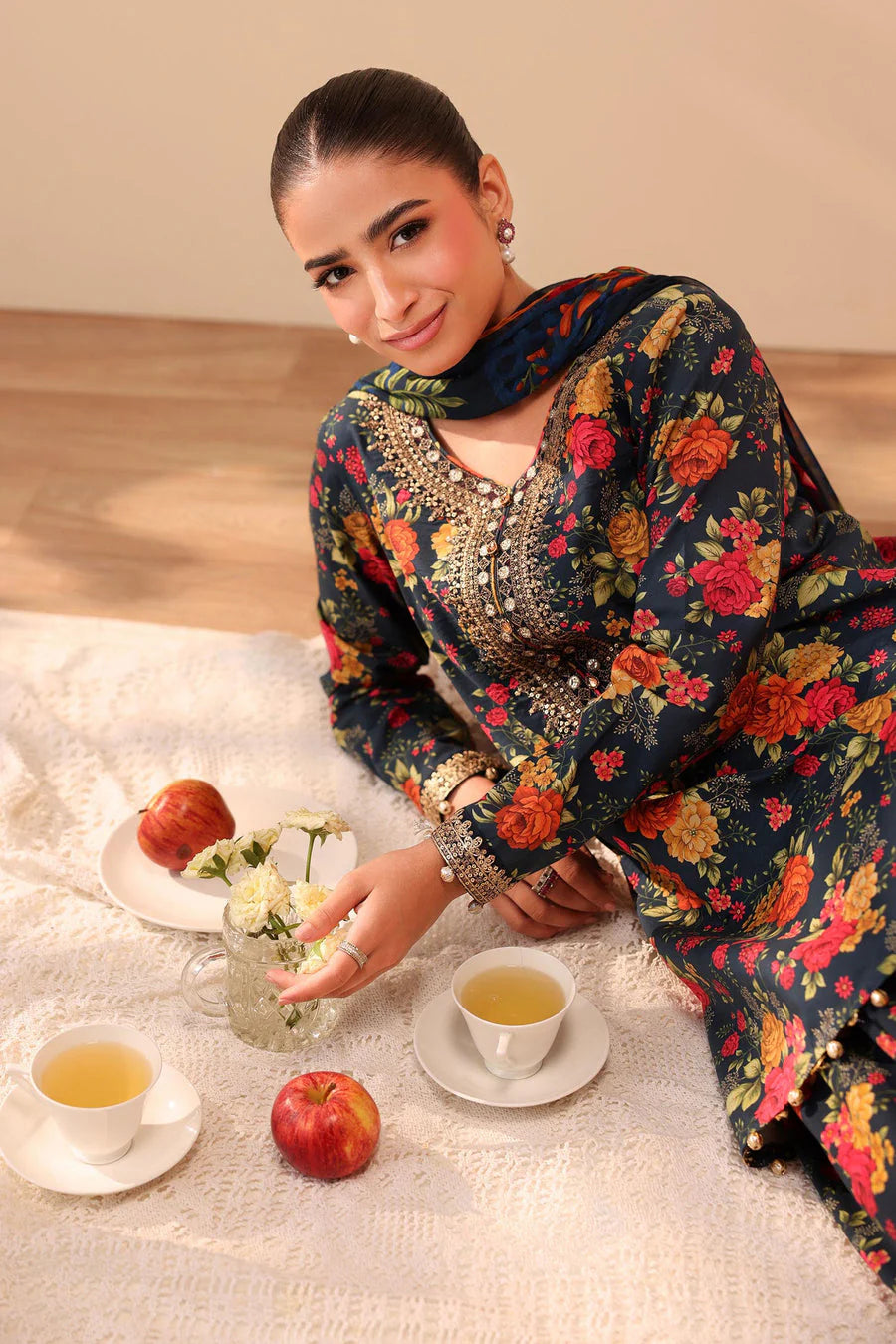 BQ 40-3 Piece Unstitched Digital Printed Khaddar Suit