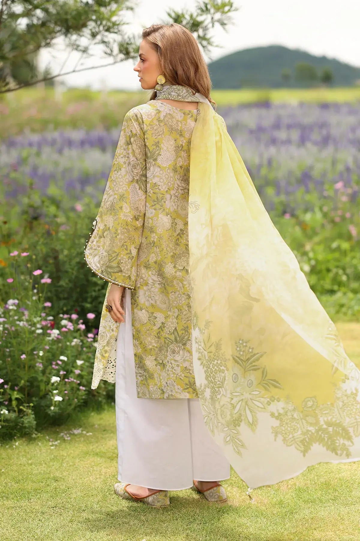 BQ 203-3 Piece Unstitched Embroidered Digital Printed Lawn Suit ( Printed Lawn Dupatta )