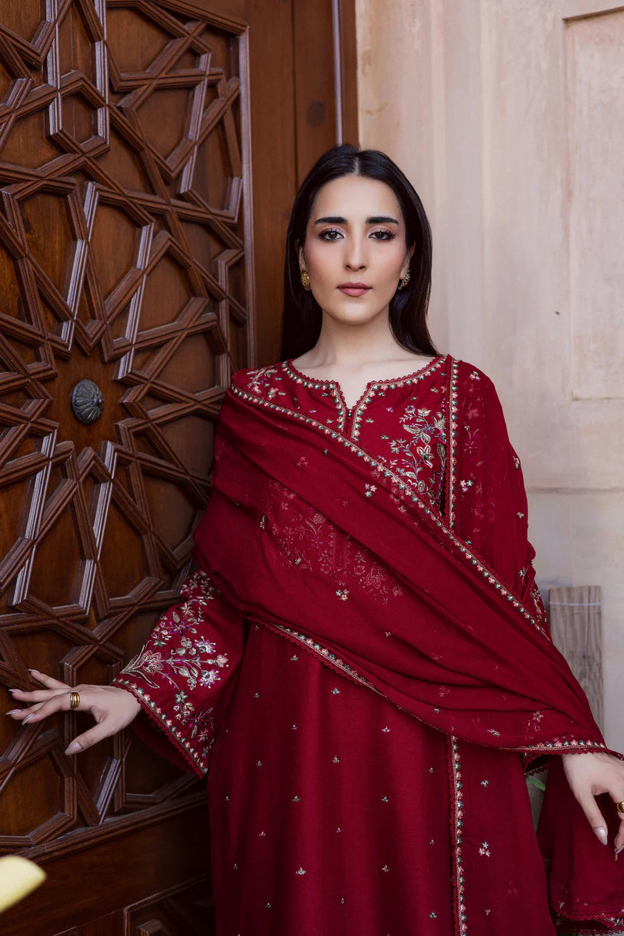 BT 2700-3 Piece Unstitched Embroidered Lawn Suit