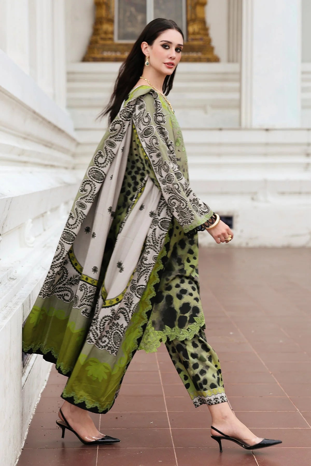 3 Piece Unstitched Digital Printed Khaddar Suit With Embroidered Laces