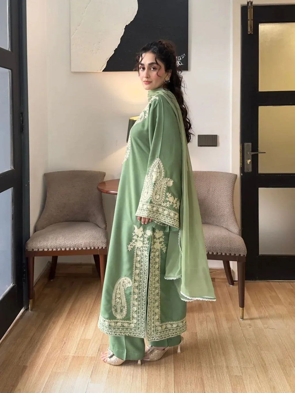 MR 2740-3 Piece Unstitched Embroidered Lawn Suit