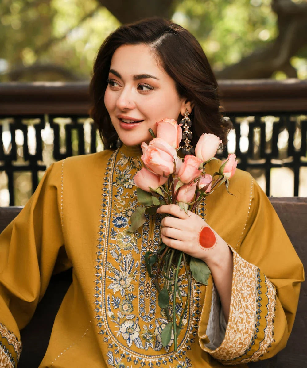 SP 510-3Pc Embroidered Lawn Shirt with Printed Poly Lawn Dupatta