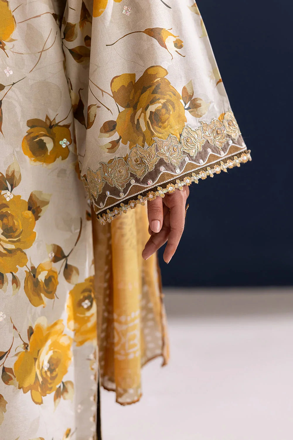 3 Piece unstitched Digital Printed Lawn Fabric With Lawn Dupatta
