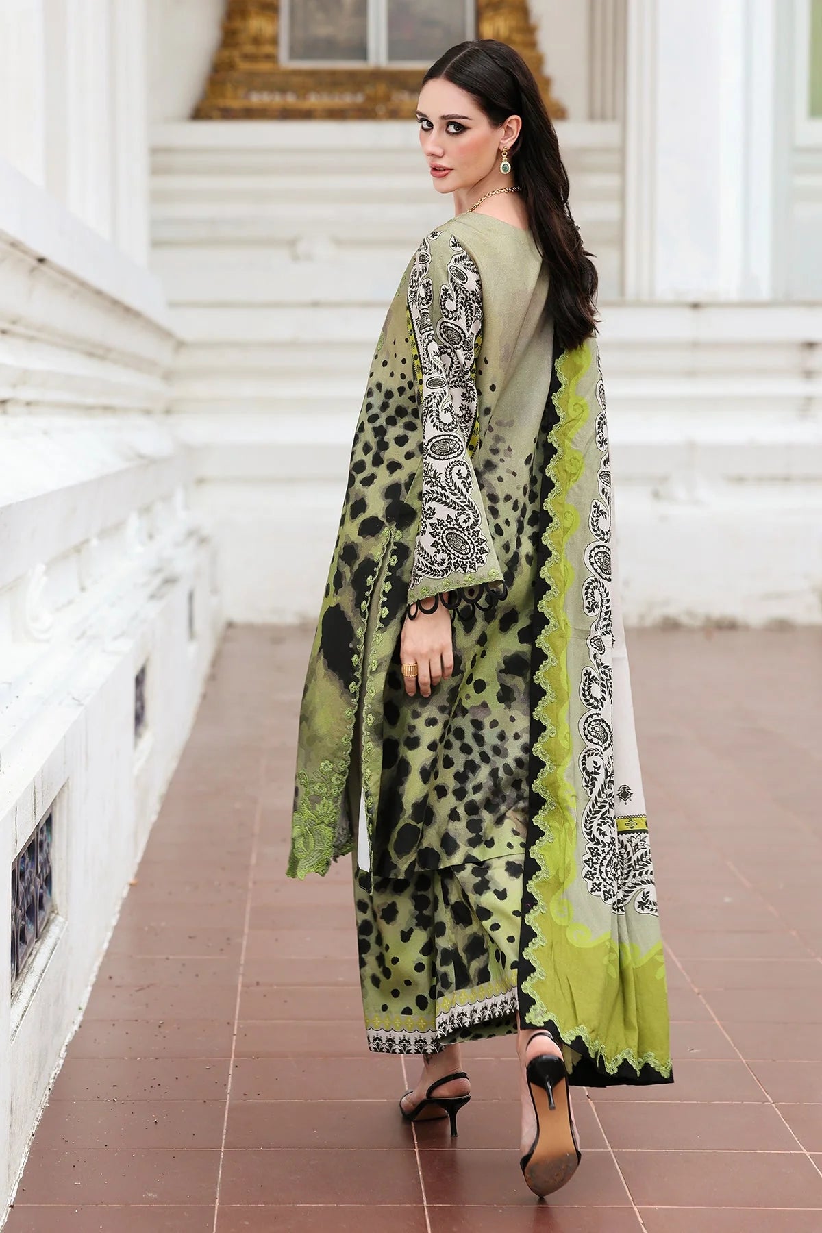 3 Piece Unstitched Digital Printed Khaddar Suit With Embroidered Laces