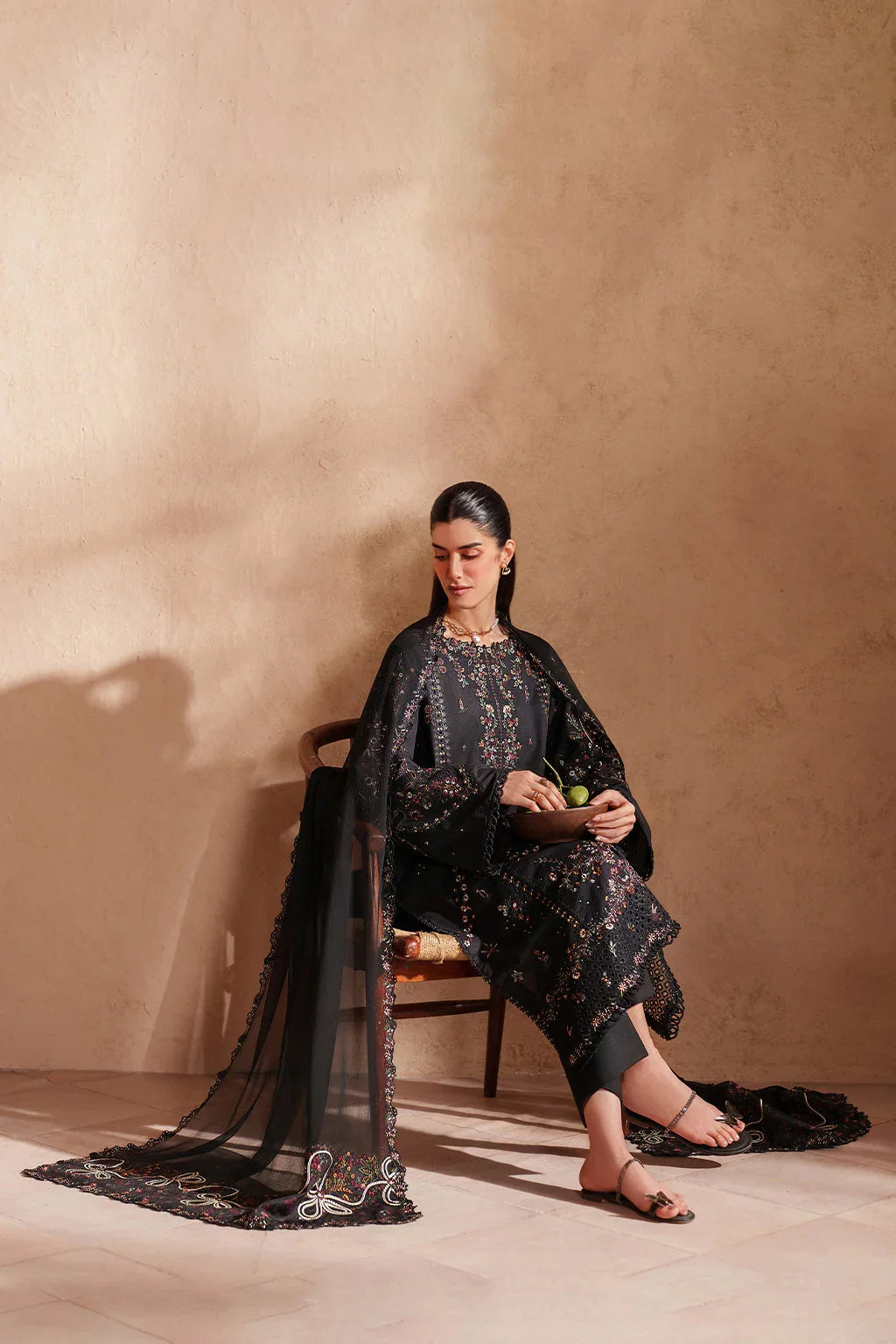 IZ 2870-3 Piece Unstitched Embroidered Lawn Suit