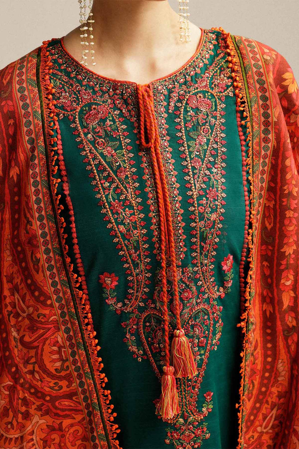 SP 525 - 3 Pcs Unstitched Fully Embroidered Lawn Suit
