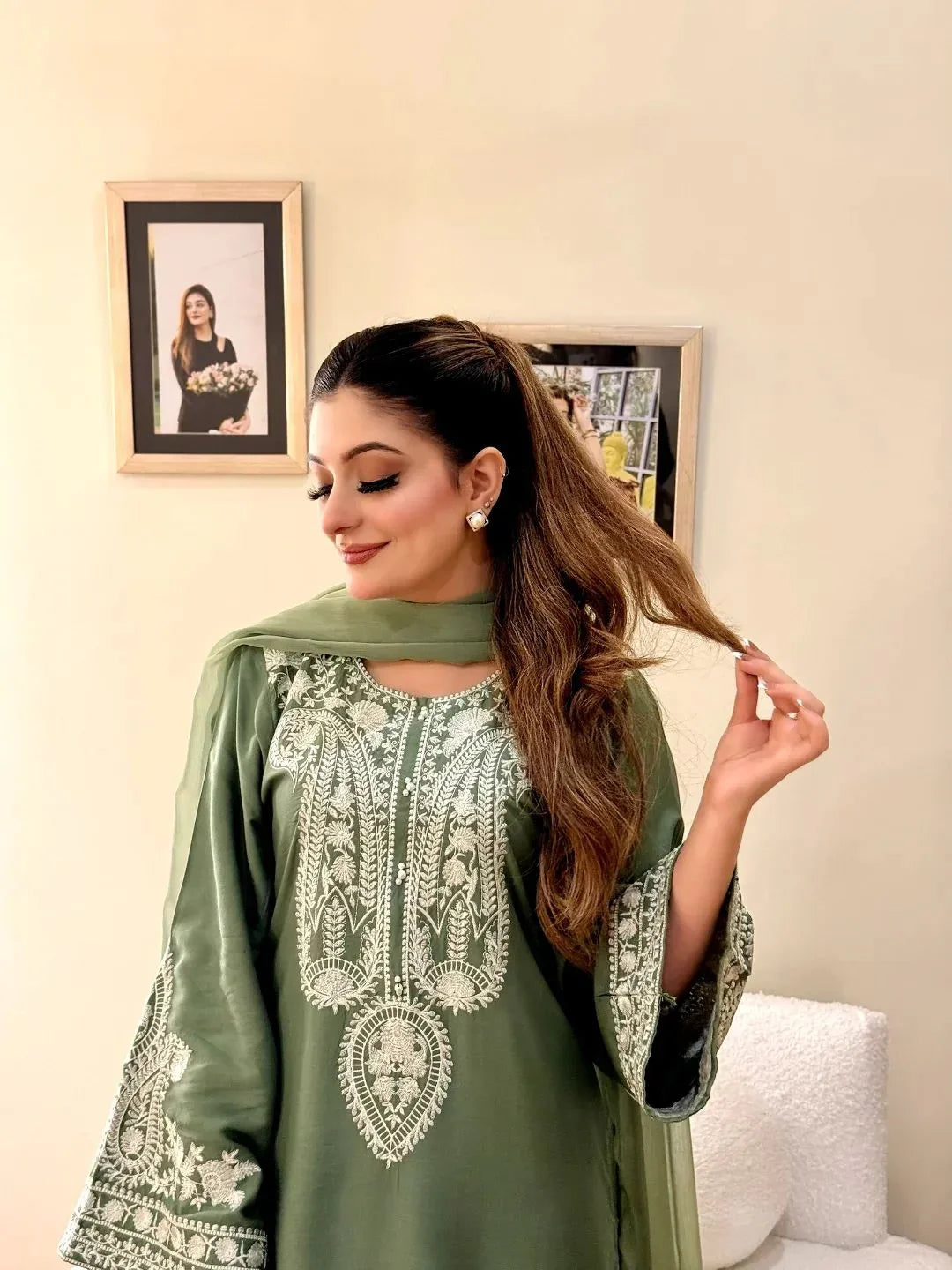 MR 2740-3 Piece Unstitched Embroidered Lawn Suit