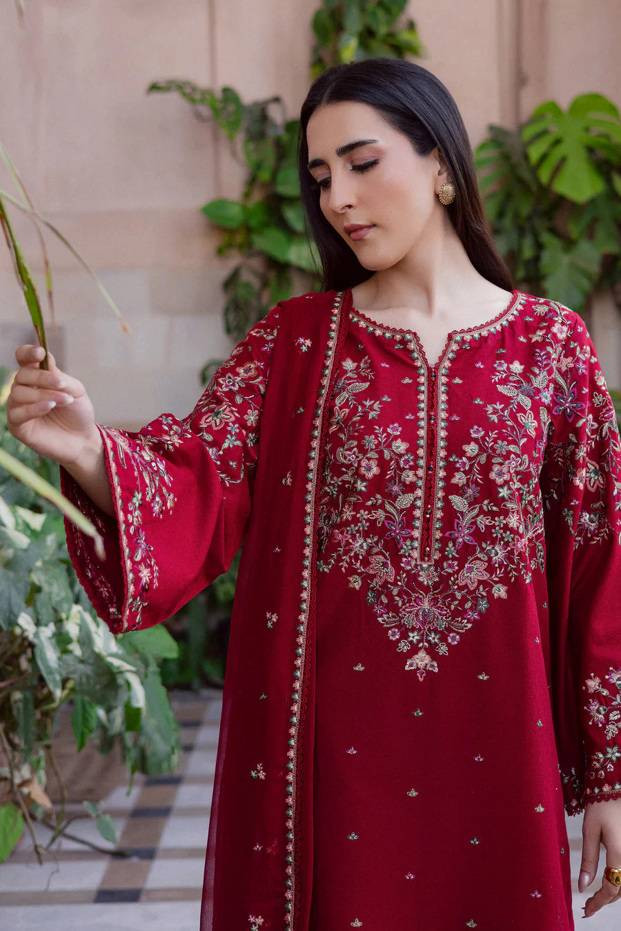 BT 2700-3 Piece Unstitched Embroidered Lawn Suit