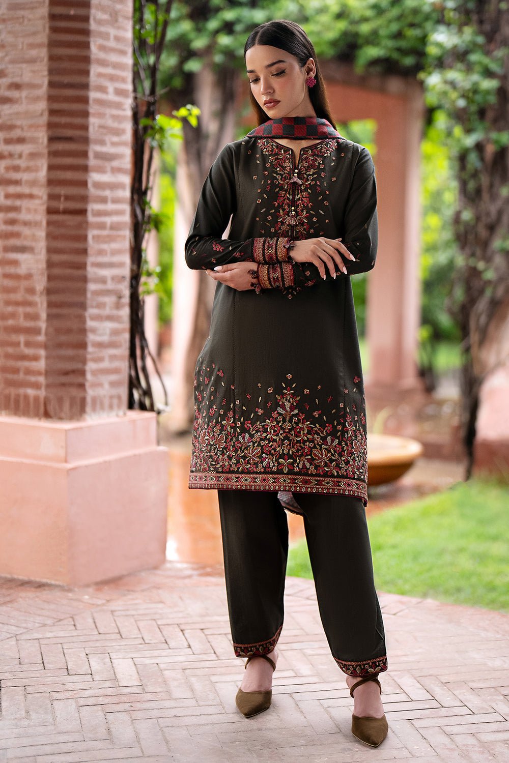JZ 3035-3 Piece Unstitched Heavy Embroidered Dhanak Suit ( Digital Printed Shawl)
