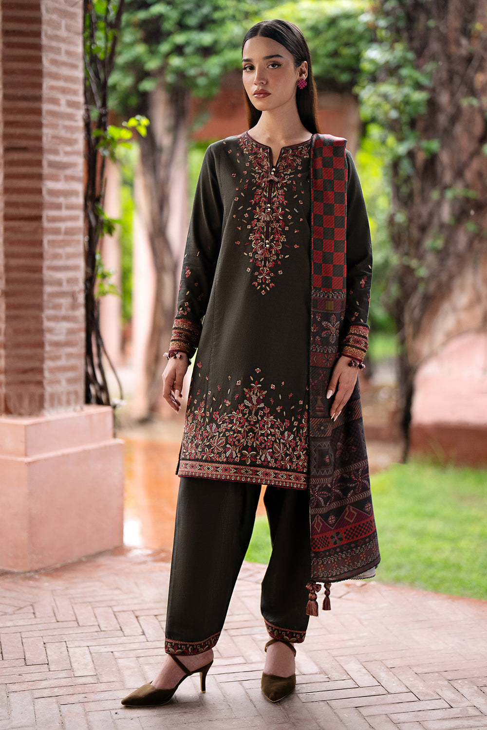 JZ 3035-3 Piece Unstitched Heavy Embroidered Dhanak Suit ( Digital Printed Shawl)