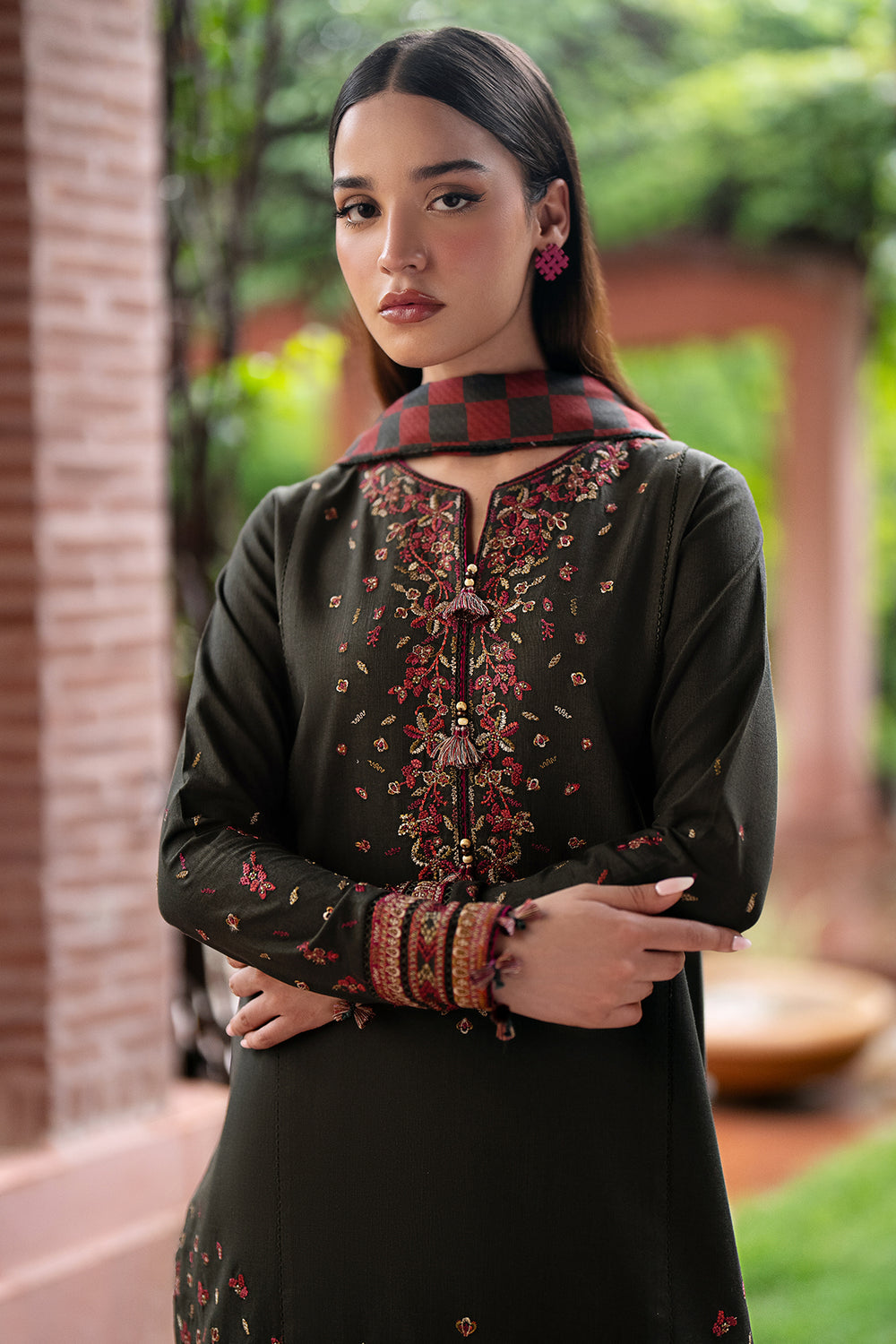 JZ 3035-3 Piece Unstitched Heavy Embroidered Dhanak Suit ( Digital Printed Shawl)