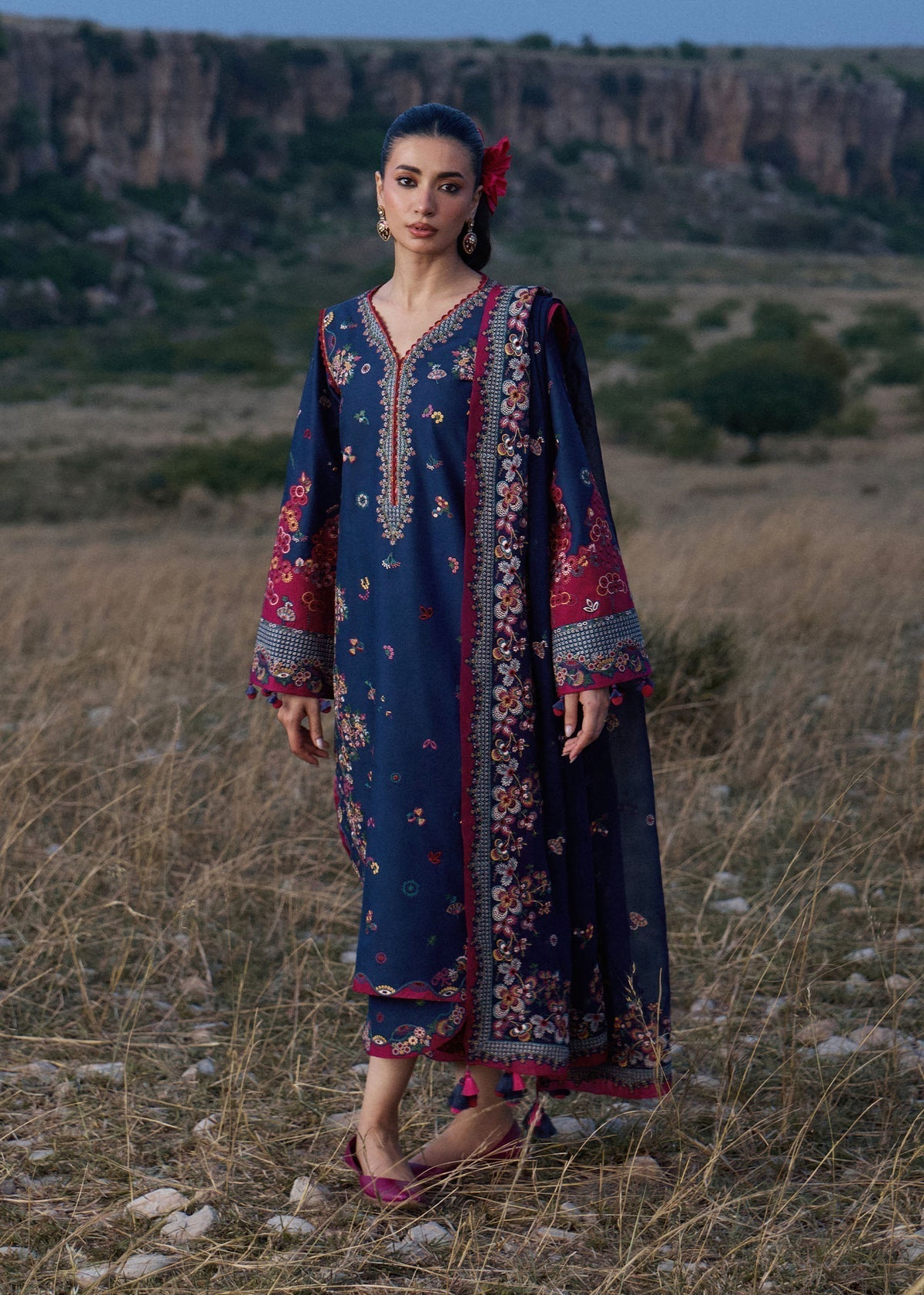 HR 3005-3 Piece Unstitched Heavy Embroidered Dhanak Suit ( Embroidered Chiffon Dupatta)