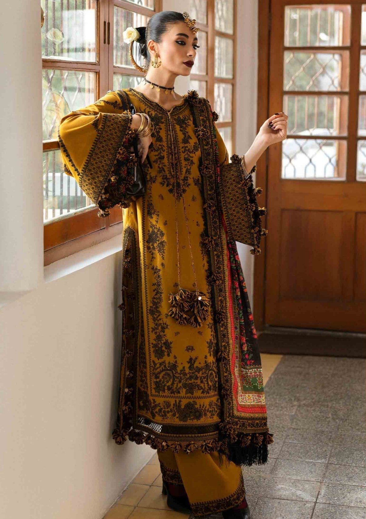 HR 3045-3 Piece Unstitched Heavy Embroidered Dhanak Suit ( Digital Printed Shawl)